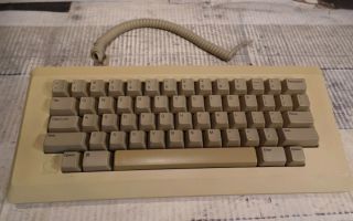 Apple Macintosh M0110 Keyboard 128k 512k And