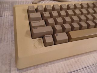 APPLE Macintosh M0110 Keyboard 128K 512K and 2