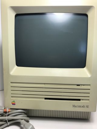 Vtg 1986 Apple Macintosh Se Model M5011 Personal Computer Parts Repair Turns On