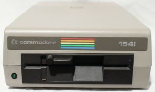 Commodore 1541 Floppy Disk Drive /w Power And Serial Cables -