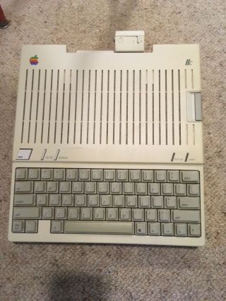 Vintage 80s Apple Iic 2c (a2s4000) No Cord Or Monitor