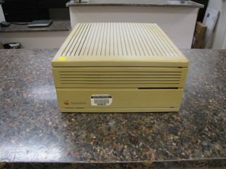 Vintage Apple Macintosh Iici Computer M5780 - Powers On - No Boot