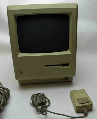 Vintage Apple Macintosh M0001 Computer - (not)