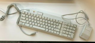 Vintage Apple Desktop Bus Keyboard Model A9m0330 & Mouse Family G5431
