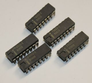 QTY 5x Intel P4002 - 1 Vintage grey plastic RAM circa 1975 MOS 320bit MCS4 2