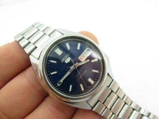 Vintage Seiko 5 Automatic Wind Gents Mans Watch With Day Date Blue Dial