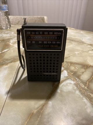 Vtg 1970 Realistic Radioshack 12 - 635a Fm - Am Portable Radio Solid State