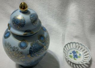 Vintage Andrea By Sadek 6 " Ginger Jar Urn Vase W/ Lid 7262 Blue Gold & Sm Dish