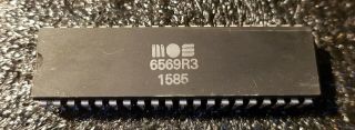 Mos 6569r3 Vic Chip,  For Commodore 64,  And,  Part.  Rare