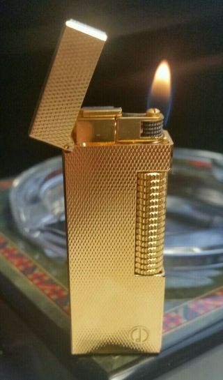 Flawless Newly Serviced,  Boxed Dunhill Gold Barley Rollagas Lighter