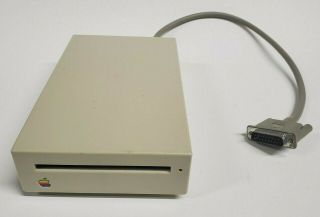 Apple Macintosh 800k External Drive - M0131.  Eject Gear