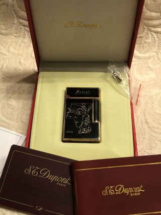 Vintage S.  T.  Dupont Picasso Black Lacquer And Gold Lighter - Paris,  France -
