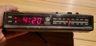 Vintage Ge Alarm Clock Am/fm Radio 7 - 4624 Faux Woodgrain General Electric