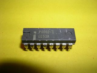Intel P4002 - 1 (4002 - 1) Static Ram - C4004 / C8008 / C4040 Era - Gray Plastic