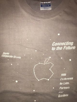 Vintage Apple Computer T - Shirt " Connecting To The Future " Conference - Steve Jobs