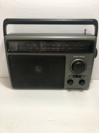 Vtg Radio Shack 12 - 639 A Portable Am Fm Radio 2 - Bands &