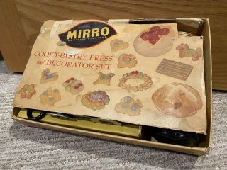 Vtg Mirro Cooky - Pastry Press And Decorating Set - 350 - M - 21 Attachments/2 Press