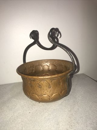 Vintage - Antique / Hammered Copper / Pot - Cauldron / With Iron Handle 2