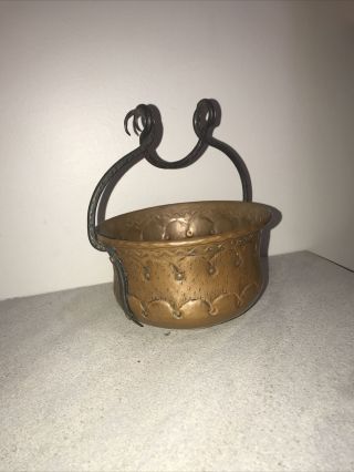 Vintage - Antique / Hammered Copper / Pot - Cauldron / With Iron Handle 3