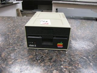 Vintage Apple A2m0003 5.  25 " Floppy Disk Drive For Ii Iie Plus Computer