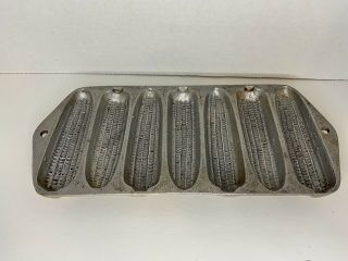 Antique Vintage Cast Iron Or Aluminum Corn Stick Pan Cornbread Mold 7 Slot Tray