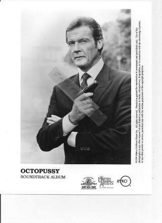 Roger Moore - James Bond 007 - Octopussy 3 Bw Vintage Still Photo Gun