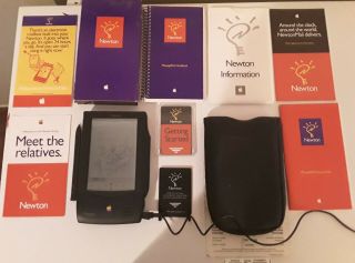 Apple Newton Messagepad 100 (1993),  A/c Adapter,  Manuals
