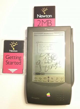 Apple Newton Messagepad 100 (1993),  A/C adapter,  manuals 2