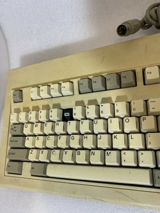 Chicony KB - 5181 Computer Keyboard with DIN plug Clicky 3