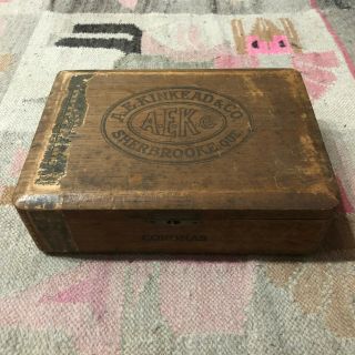 Rare Antique A.  E.  Kinkead & Co Sherbrooke.  Que.  Canada Cigar Box Circa 1900