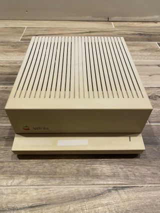 Vintage Apple Iigs Computer Empty Case With Speaker