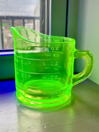 Vintage Vaseline Uranium Glass Measuring Cup (one Cup/8 Oz)