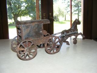 Vintage Cast Iron Amish/quaker Family In Horse - Drawn Carriage/wagon/buggy 1970 