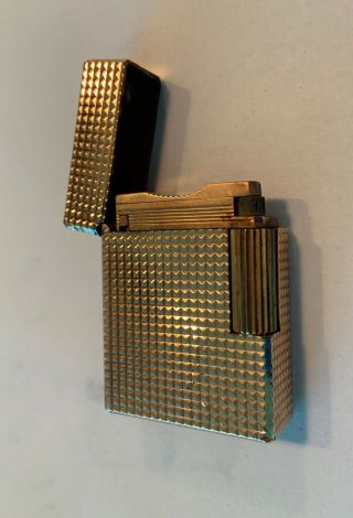 Vintage Gold Plated S.  T.  Dupont Hobnail Pattern Lighter Made In France