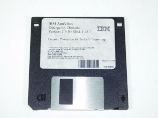 Vtg Ibm Antivirus Emergency Diskette 2.  5.  0 Computer Pc 3.  5 " Floppy Disk Software