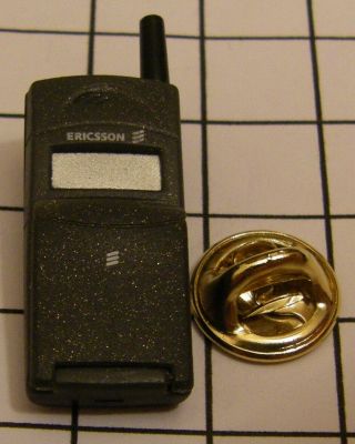 Ericsson T18 Gsm Mobile Phone Vintage Pin Badge