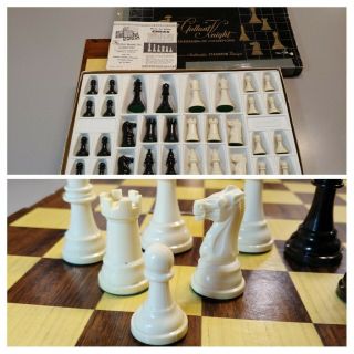Vtg Staunton Gallant Knight Chess Set 2 3/4 " King Complete Set In Worn Box