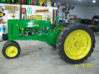 John Deere B Antique Tractor farmall allis oliver a g h d r 3