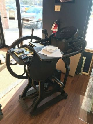 Antique letterpress printing press - 1885 - Chandler and Price 2