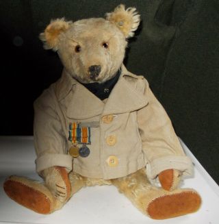 Antique Steiff Teddy Bear 17 Inches High With Button,  Circa 1920 