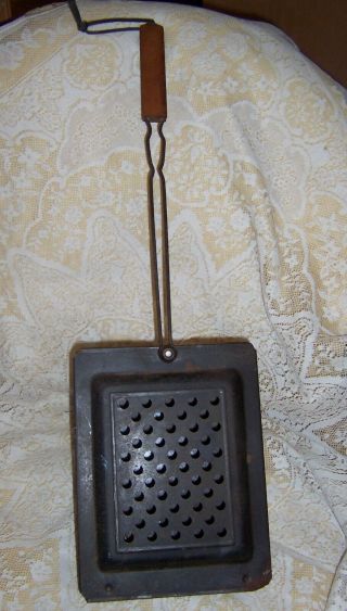 Vintage Fireside Campfire Popcorn Popper With Wooden Handle Usa
