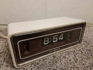 Vintage Ge General Electric Model 8126 - 2 White Flip Panel Alarm Clock