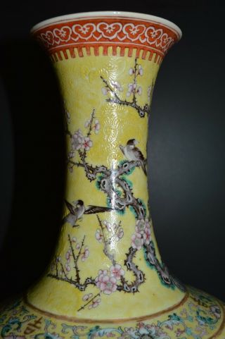 Antique Chinese Yellow Ground Famille Rose Vase,  18th Century Chinese Antique 4