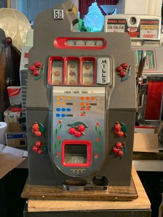 Mills 50 Cent Fishmouth Black Cherry Mechanical Slot Machine Antique Fish - Mouth