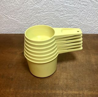 Vintage Tupperware Harvest Gold Measuring Cup Set