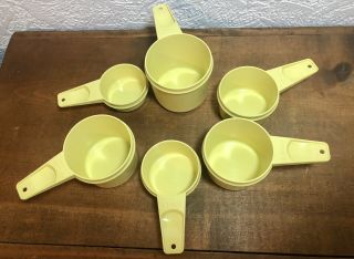 Vintage Tupperware Harvest Gold Measuring Cup Set 3