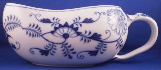 Antique 19thc Meissen Porcelain Blue Onion Bourdaloue Porzellan Nachttopf
