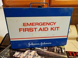 1970s Vintage Johnson & Johnson Emergency First Aid Kit = Square Corner Box
