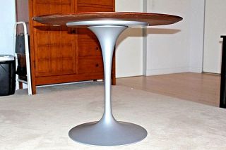 Authentic Knoll Eero Saarinen Dining Table (35 " Round)