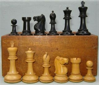 Antique English Jaques of London Staunton Ebony & Boxwood Library Size Chess Set 3